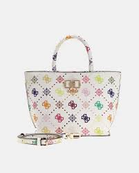 Emelie Shopper guess